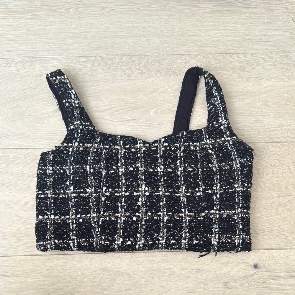 Abercrombie & Fitch Black and White Tweed Crop Top